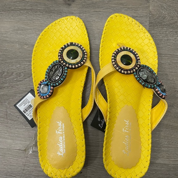 Handmade slippers - Picture 1 of 3